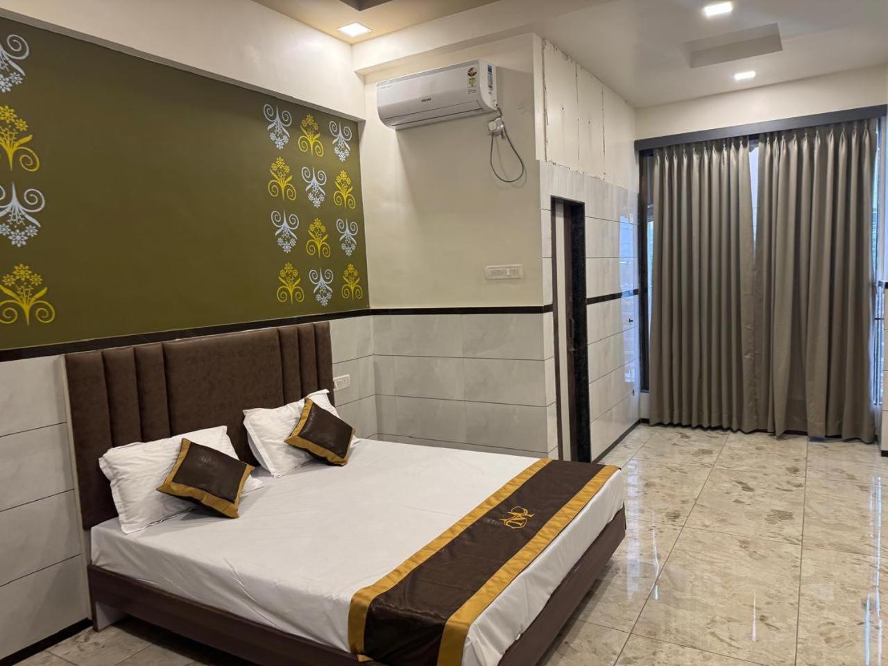 Majestic Inn Vasai Eksteriør billede