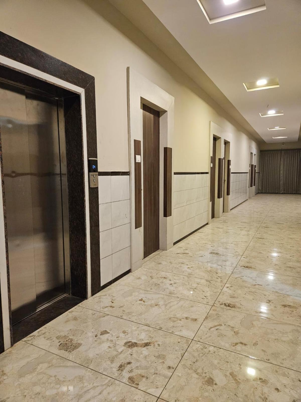 Majestic Inn Vasai Eksteriør billede